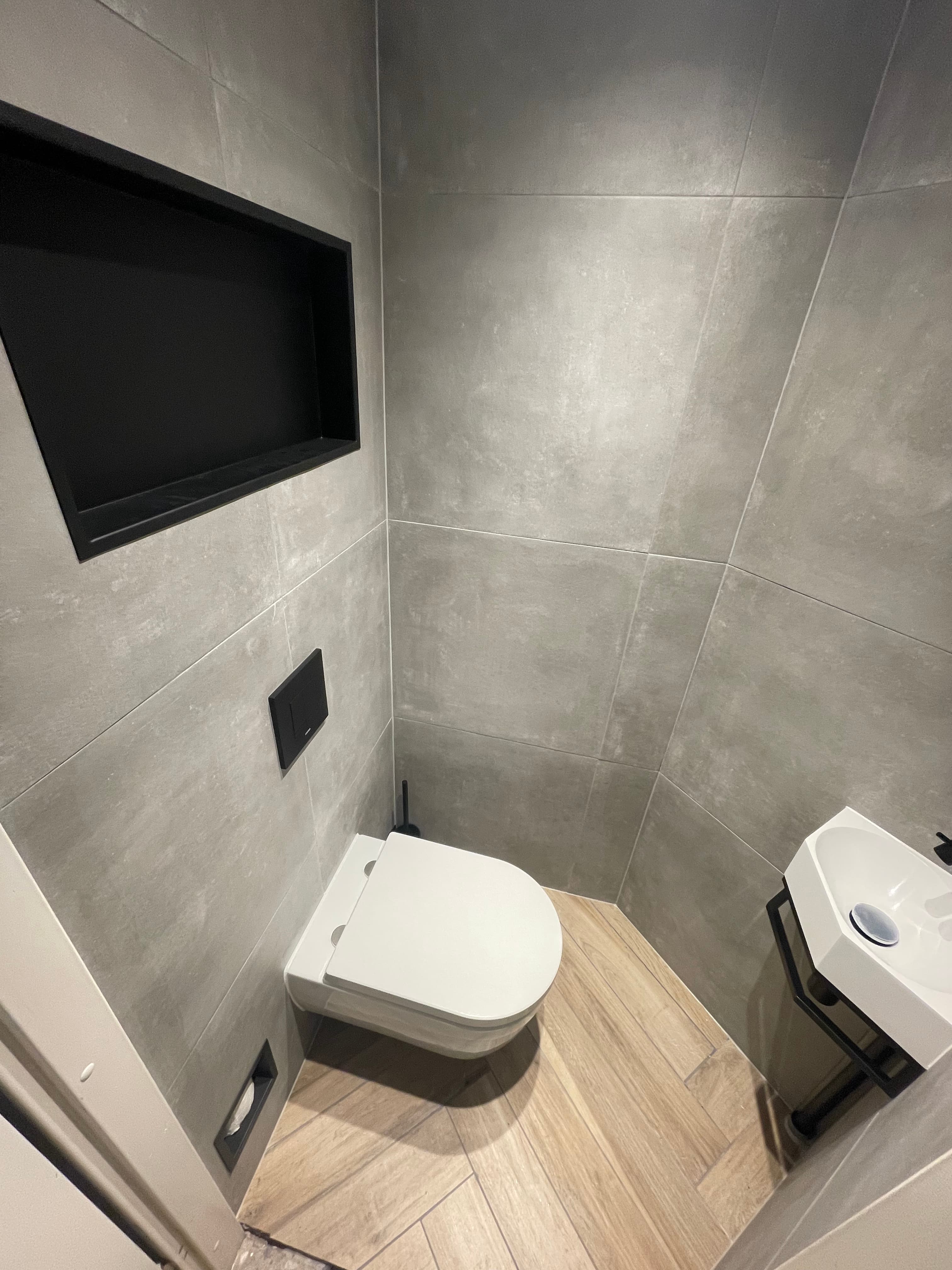 Toilet renovation with DEYA Construction